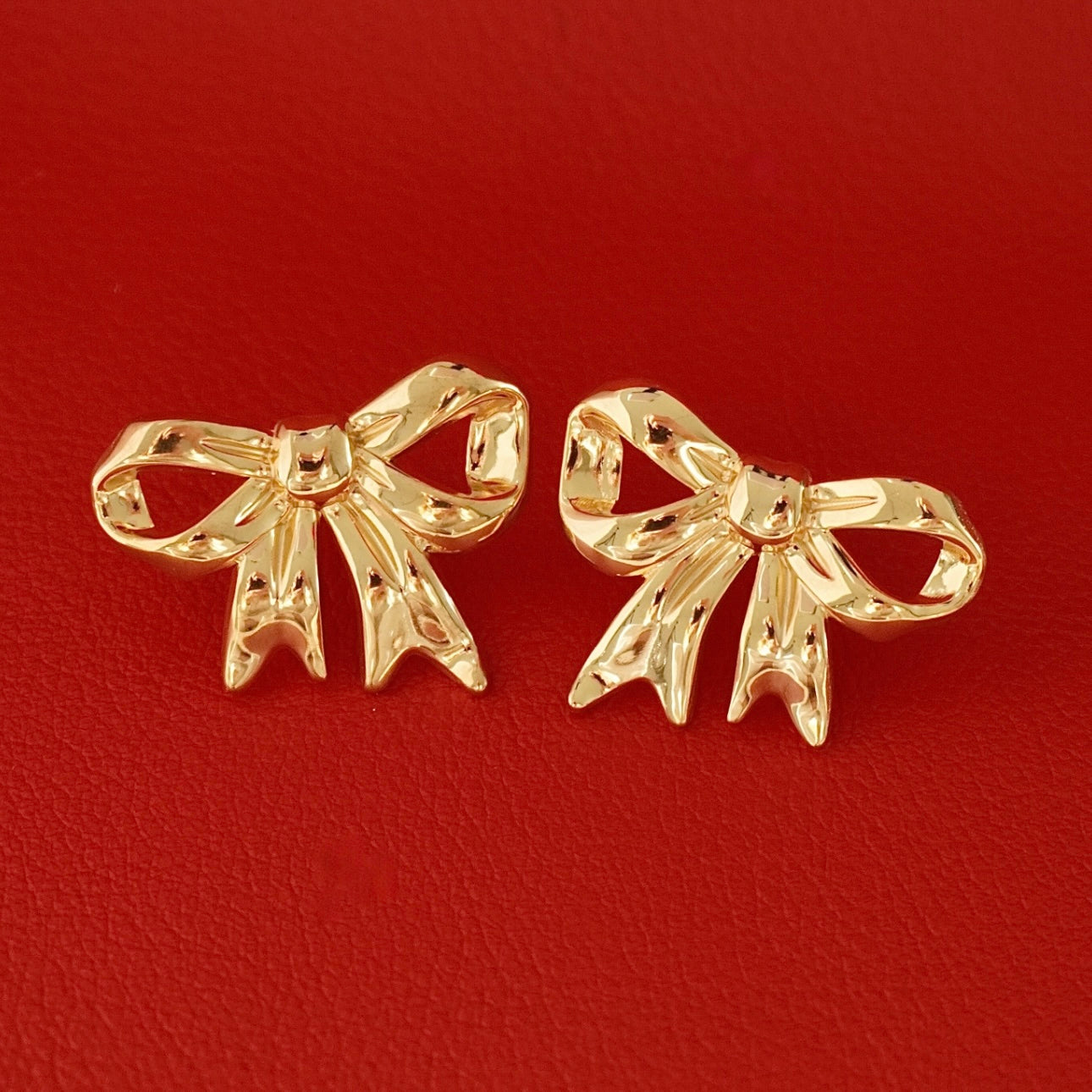 Medium Golden Flutter